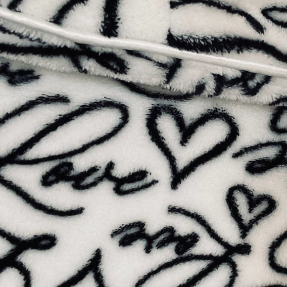 VICTORIA SECRET "Love & Hearts" Women's Short Bathrobe EUC Size M/L/G - Picture 10 of 10